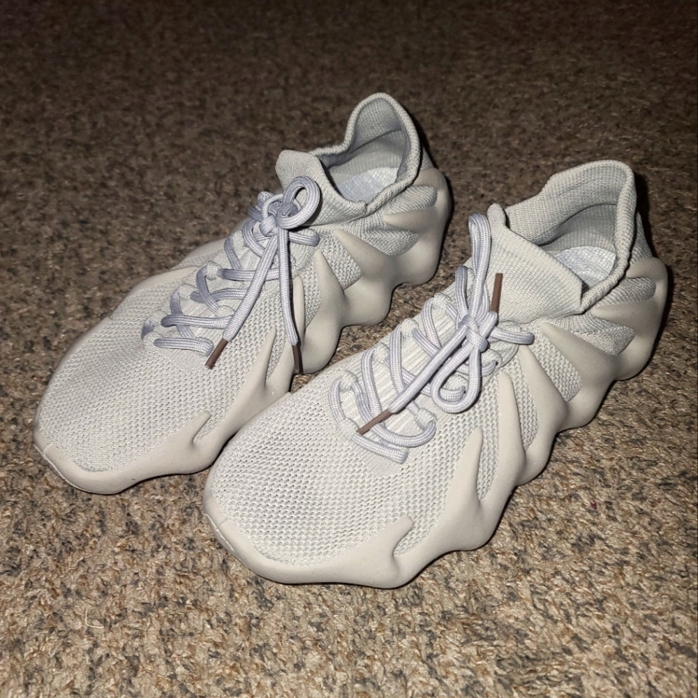 SOLD - YEEZY 450
